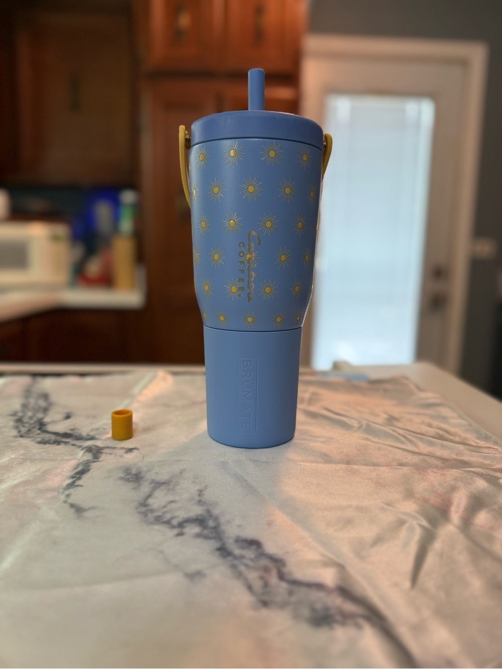 Brumate/Caribou collaboration Resa 35 oz in Sunshine Swing